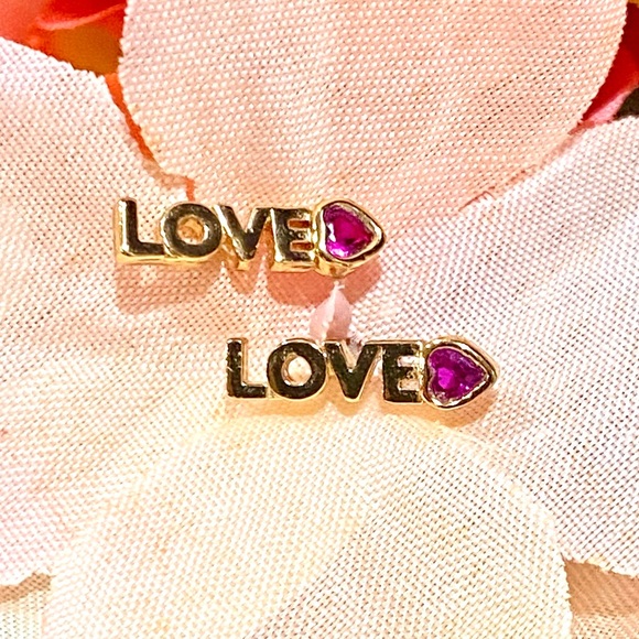 Kate Spade New York Gold Love You, Mom Love Mini Studs ~ Red Heart Rhinestones - Picture 2 of 9